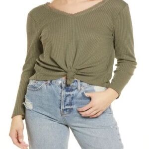 261- Love, Fire NWT Lace-Trim Thermal Top, Size Medium.